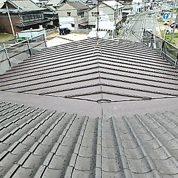 瓦棒屋根改修工事・トイレ天井改修工事