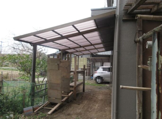 呉市　波板を貼り替えて明るいテラス、カーポートに！