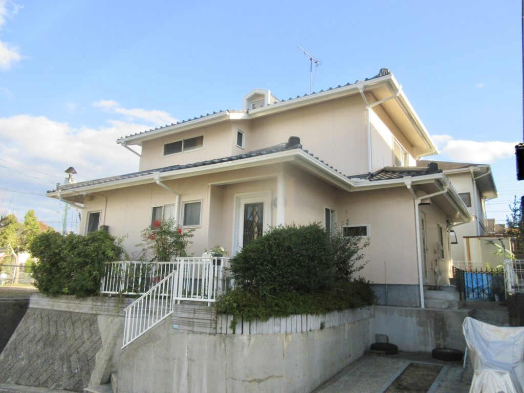 こだわりの外壁カラーで理想の住まいに✨ 屋根と外壁の塗装工事