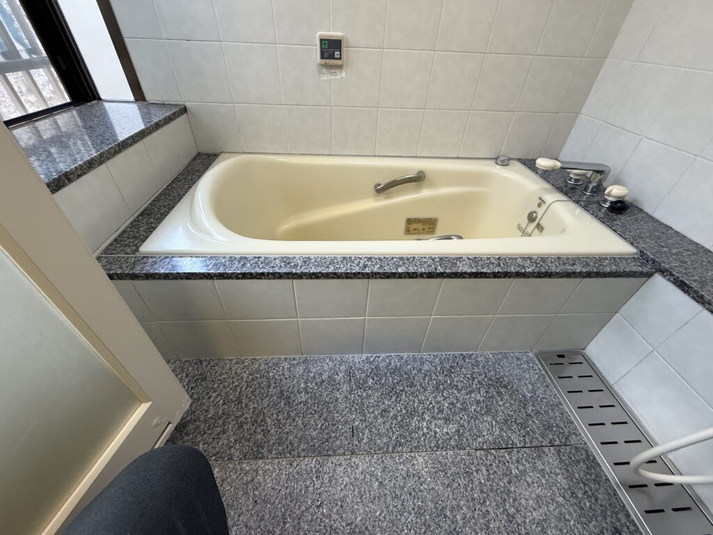 浴槽だけ交換🛁 LIXIL シャインストーン