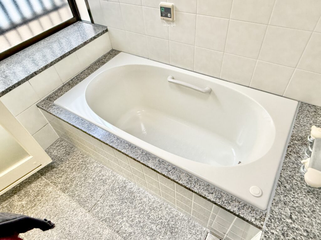 浴槽だけ交換🛁 LIXIL シャインストーン