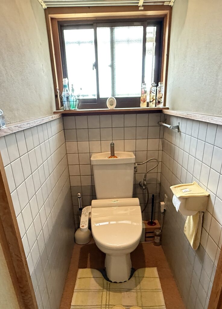 内装も設備も一新✨トイレリフォーム